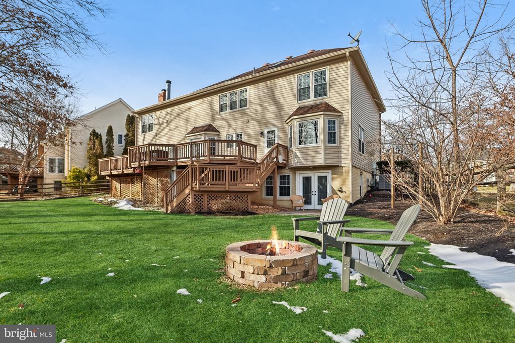 711 HUNTSMAN PLACE