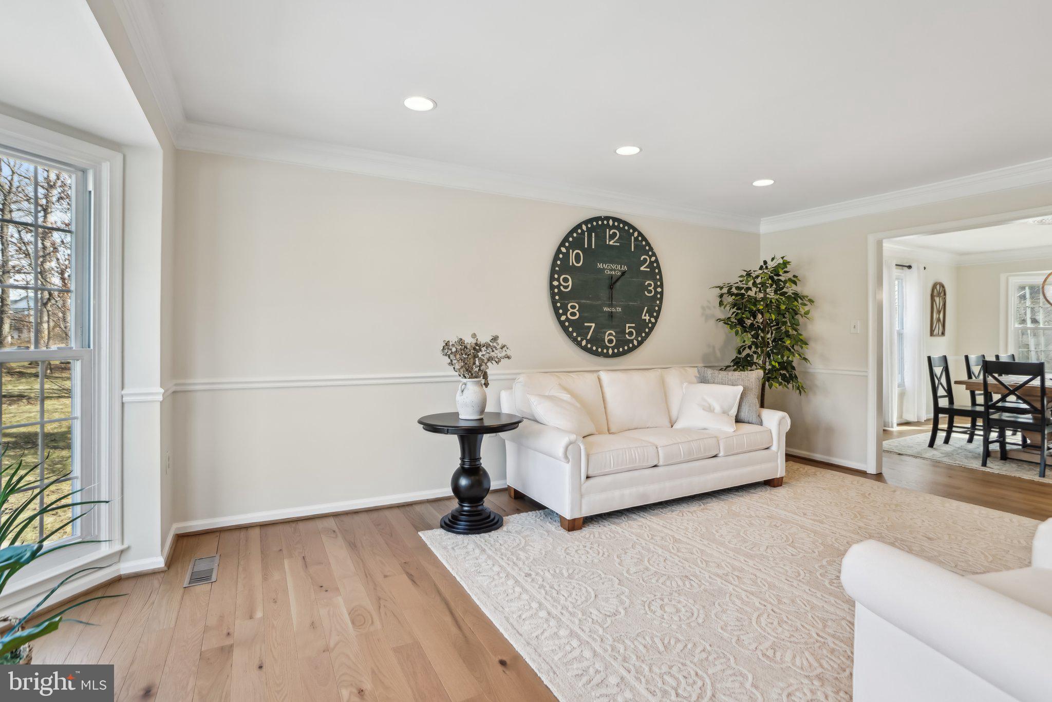 711 HUNTSMAN PLACE