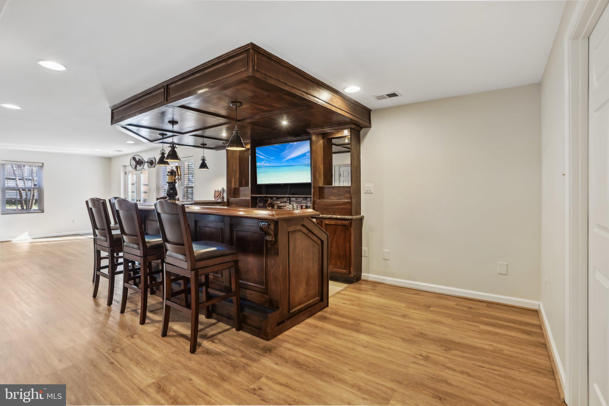 711 HUNTSMAN PLACE