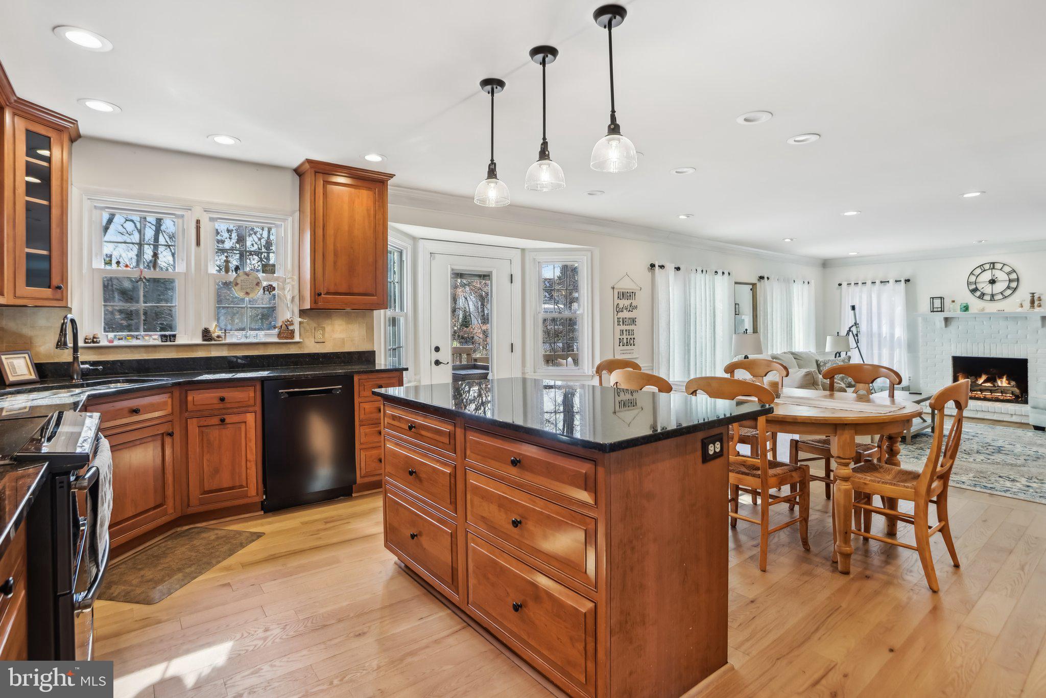 711 HUNTSMAN PLACE