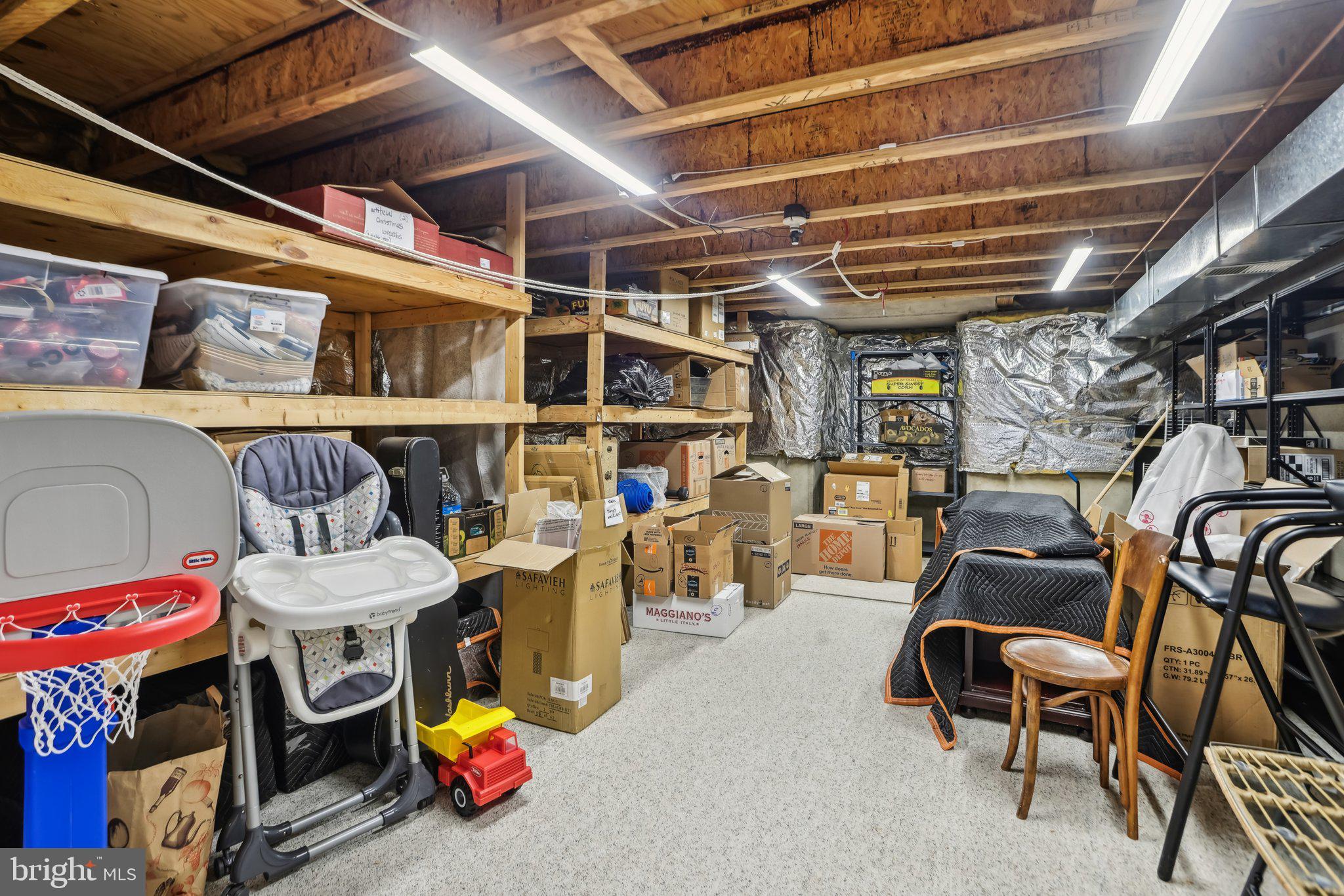 711 HUNTSMAN PLACE