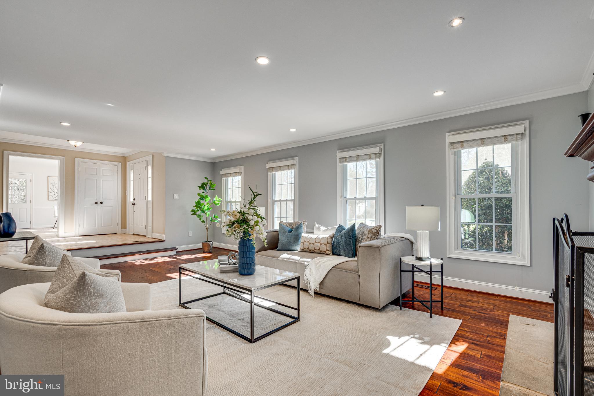1819 ABBEY OAK DRIVE