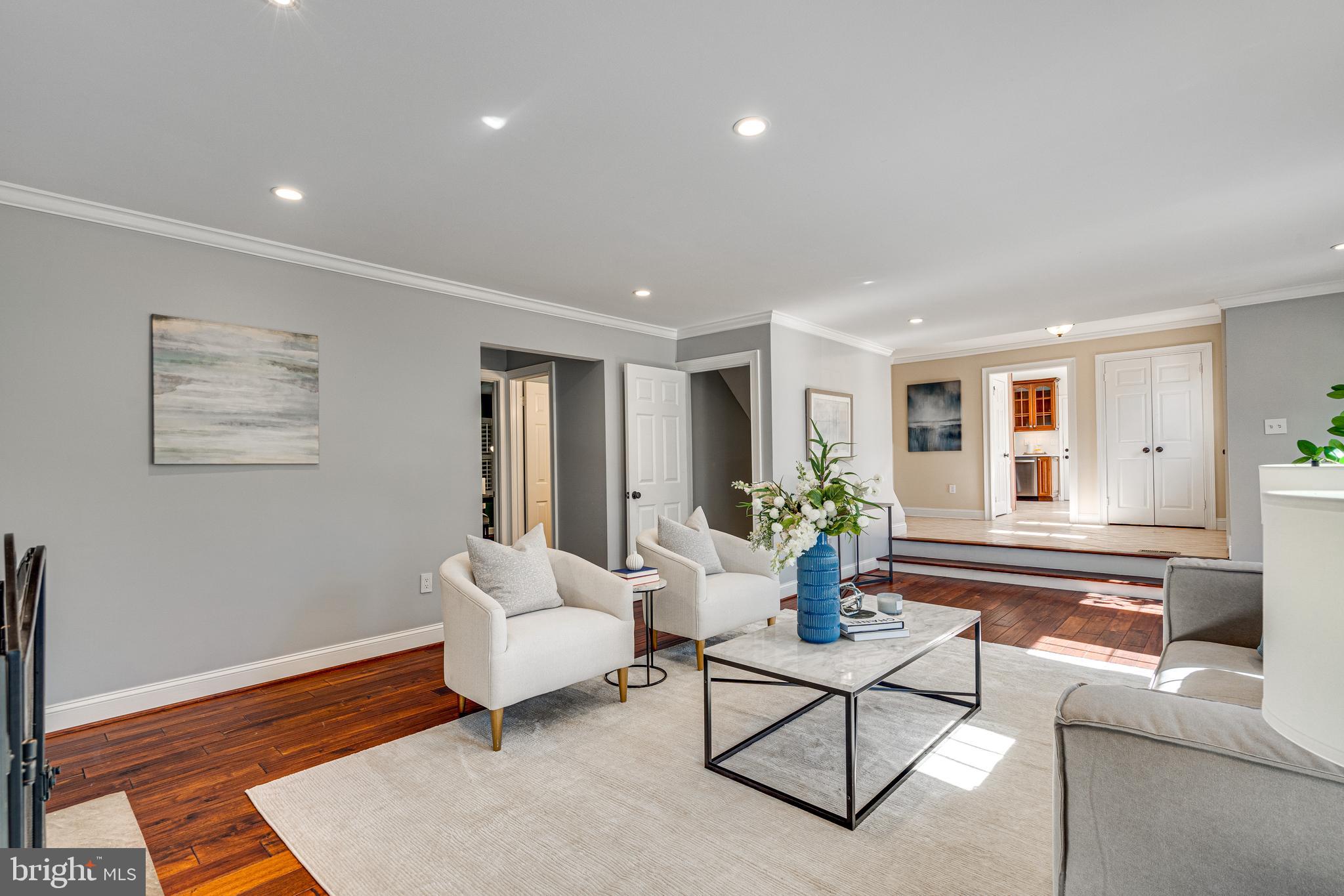 1819 ABBEY OAK DRIVE