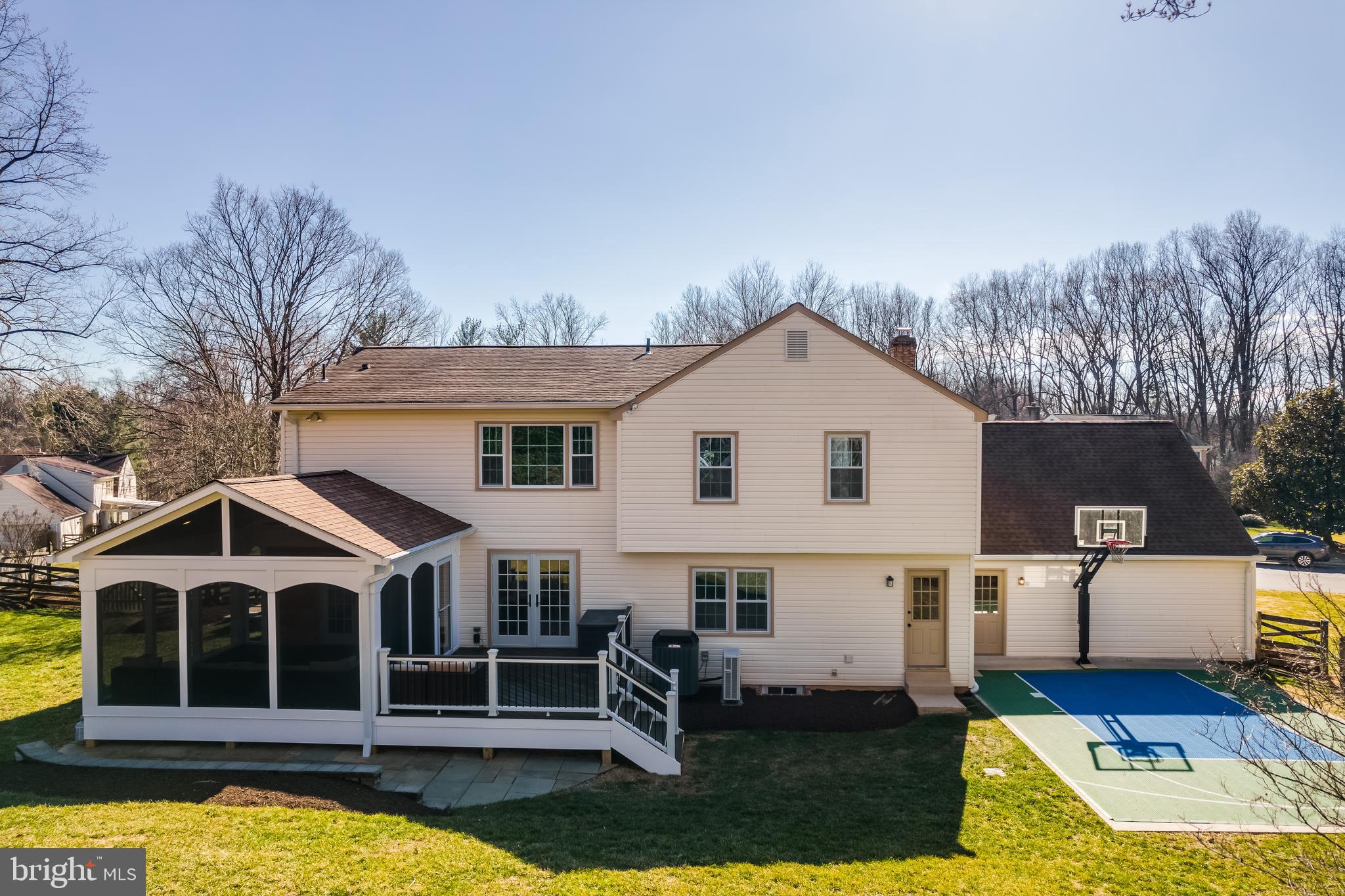 1819 ABBEY OAK DRIVE