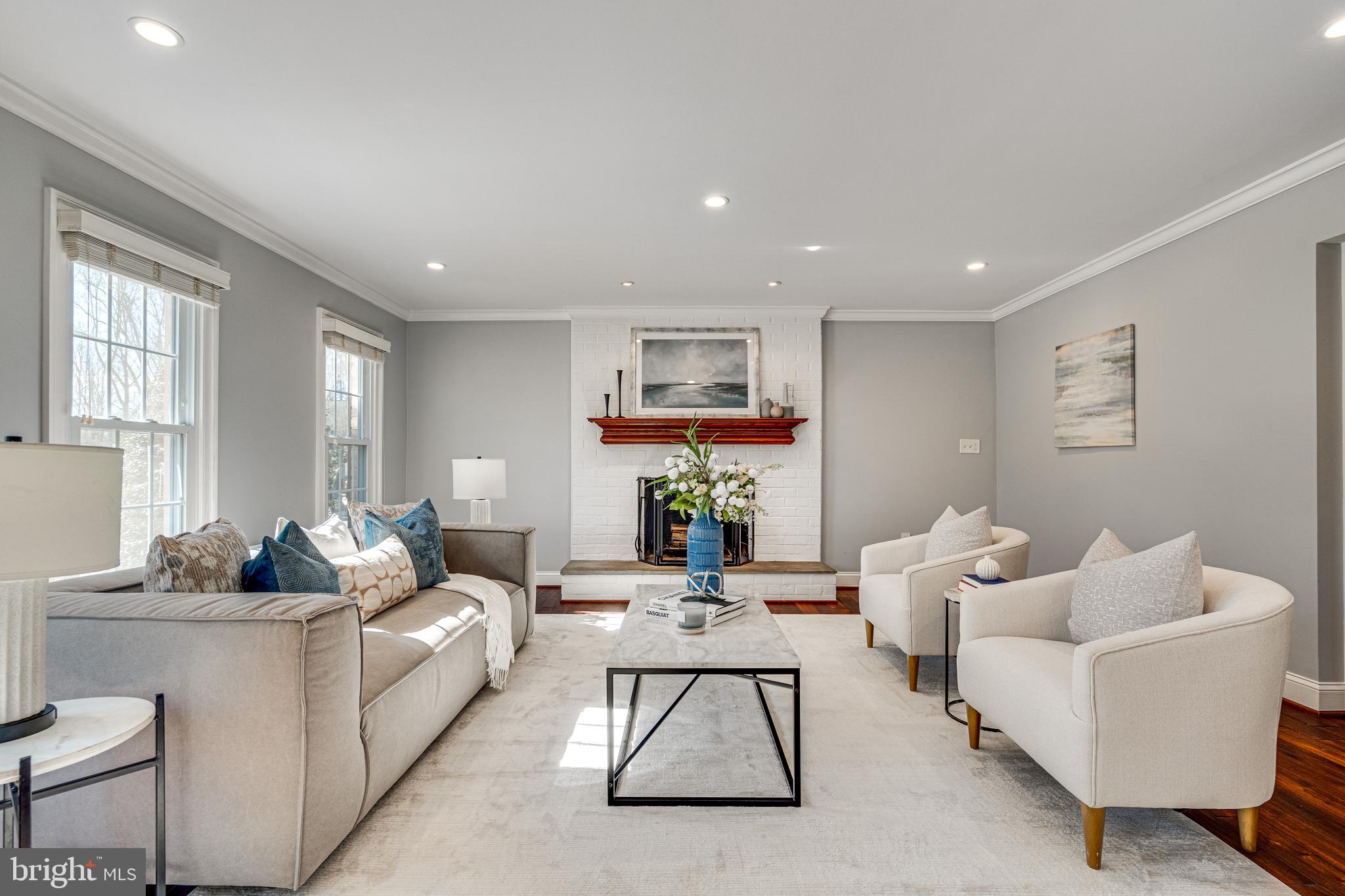 1819 ABBEY OAK DRIVE