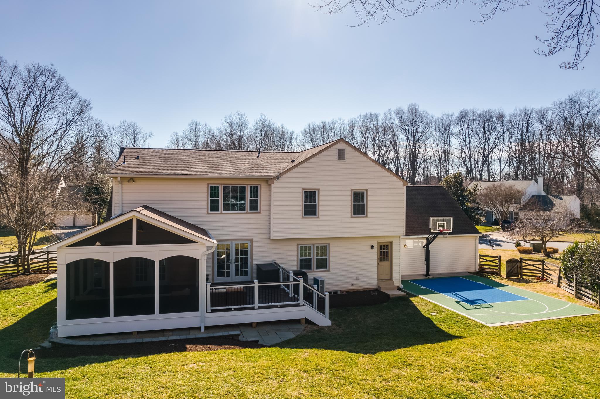 1819 ABBEY OAK DRIVE