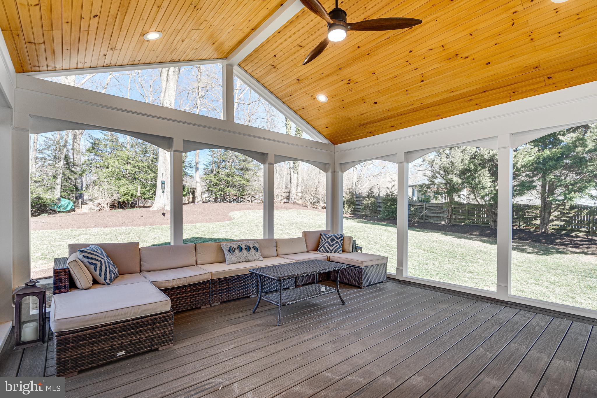 1819 ABBEY OAK DRIVE