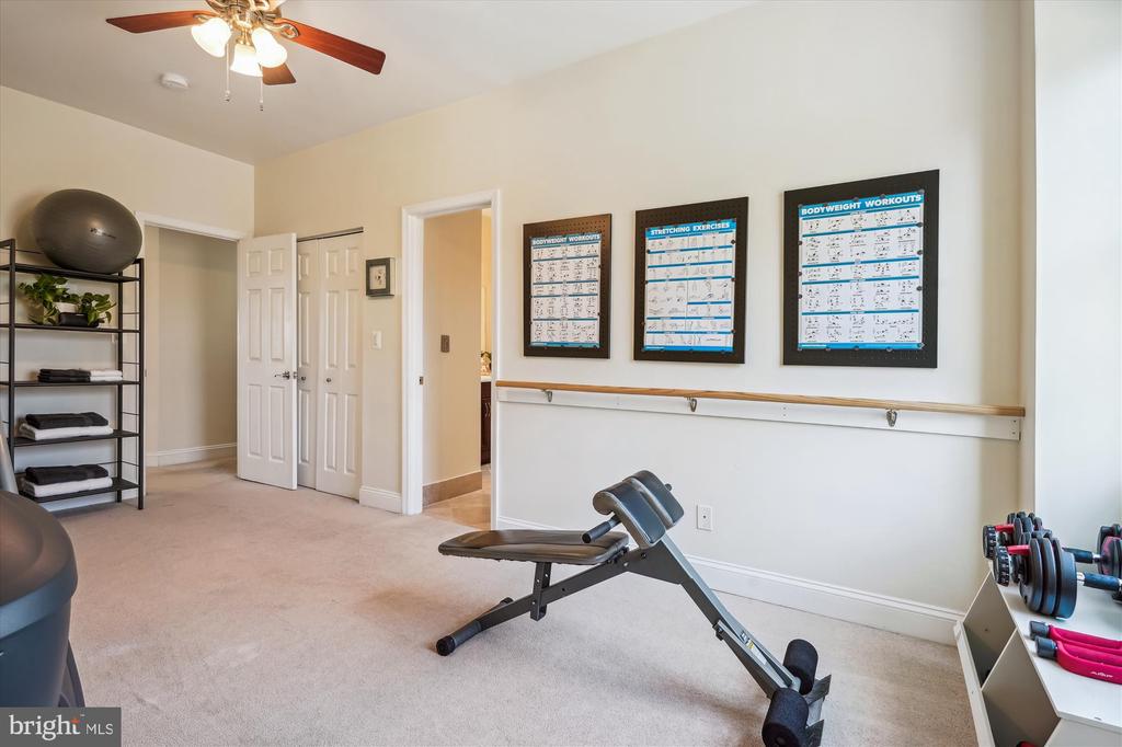 1212 SHENANDOAH ROAD