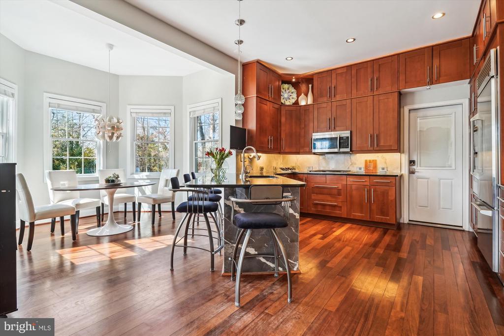 1212 SHENANDOAH ROAD