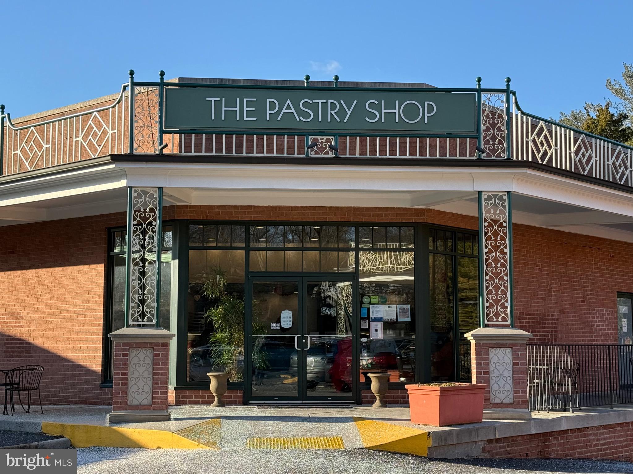 1212 SHENANDOAH ROAD