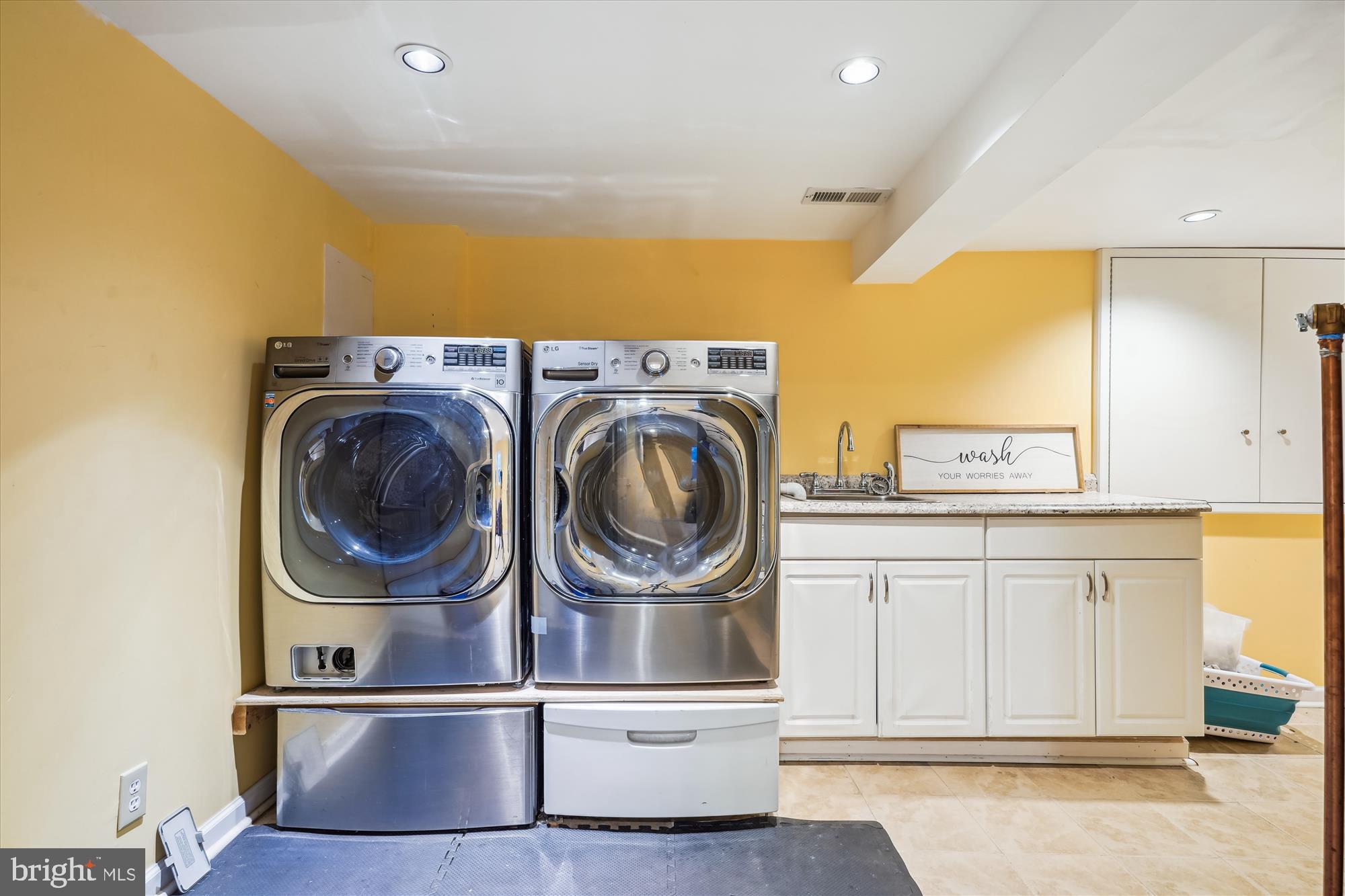 1212 SHENANDOAH ROAD