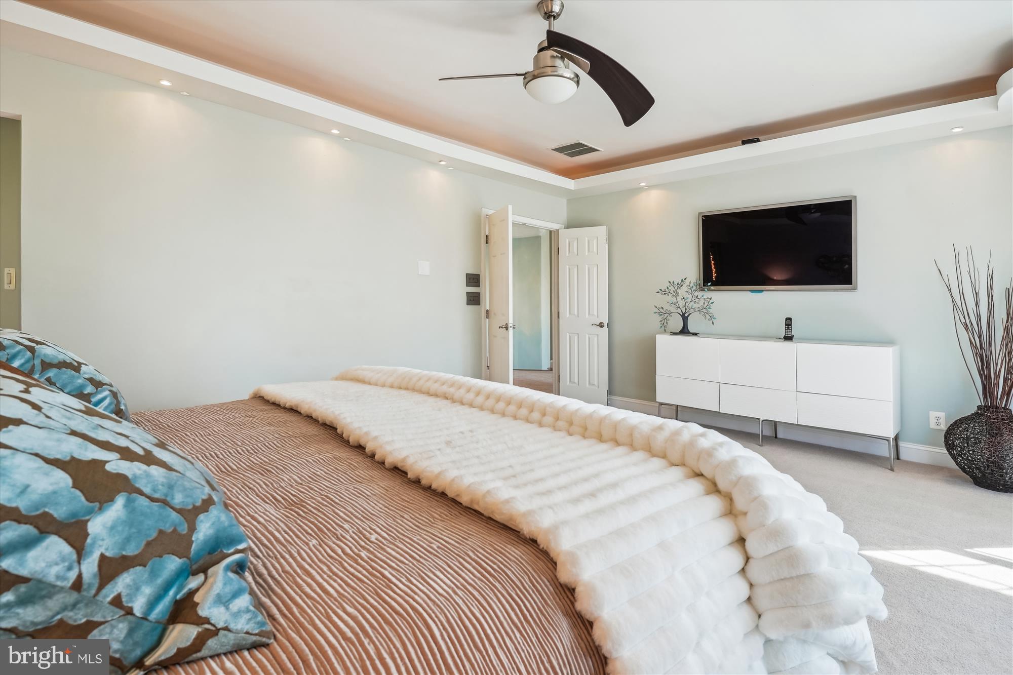 1212 SHENANDOAH ROAD