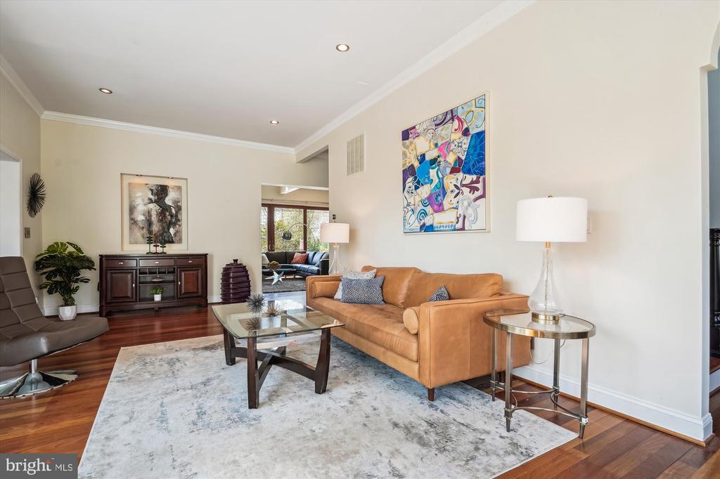 1212 SHENANDOAH ROAD