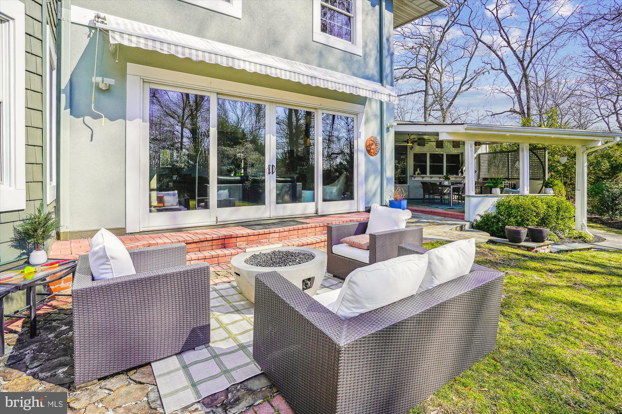 1212 SHENANDOAH ROAD