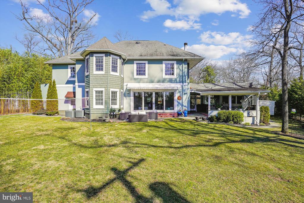 1212 SHENANDOAH ROAD