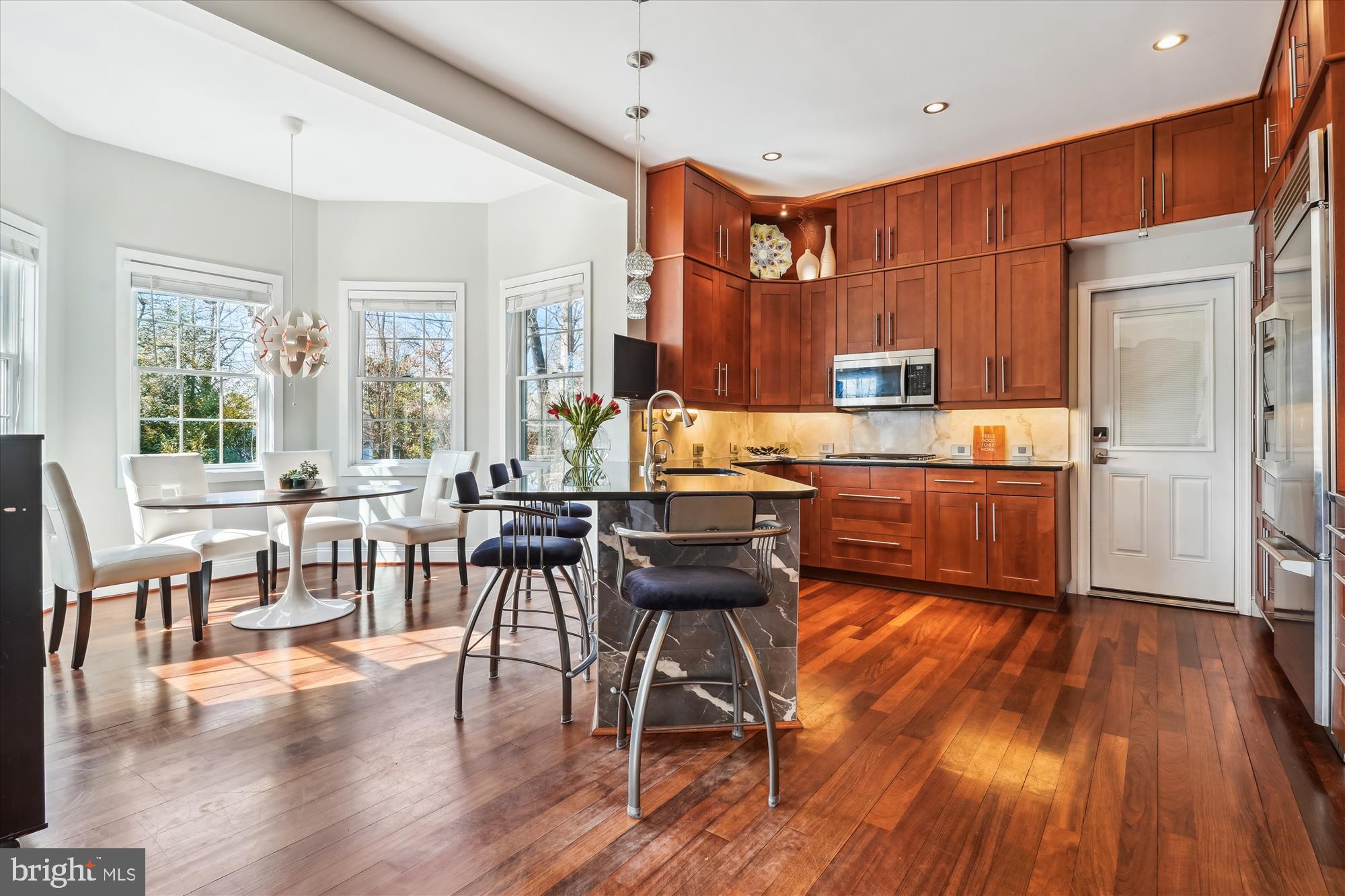 1212 SHENANDOAH ROAD