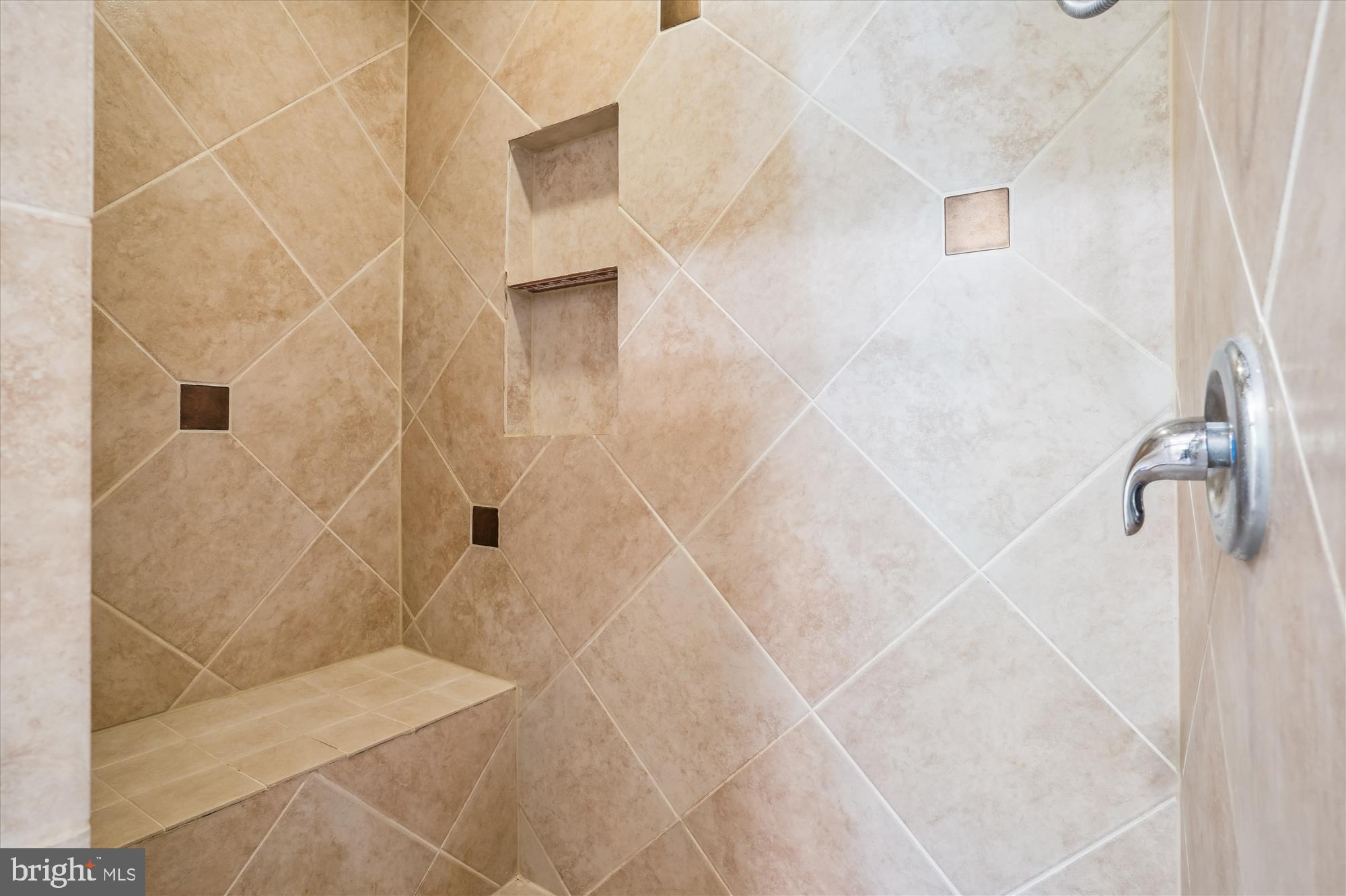 1212 SHENANDOAH ROAD