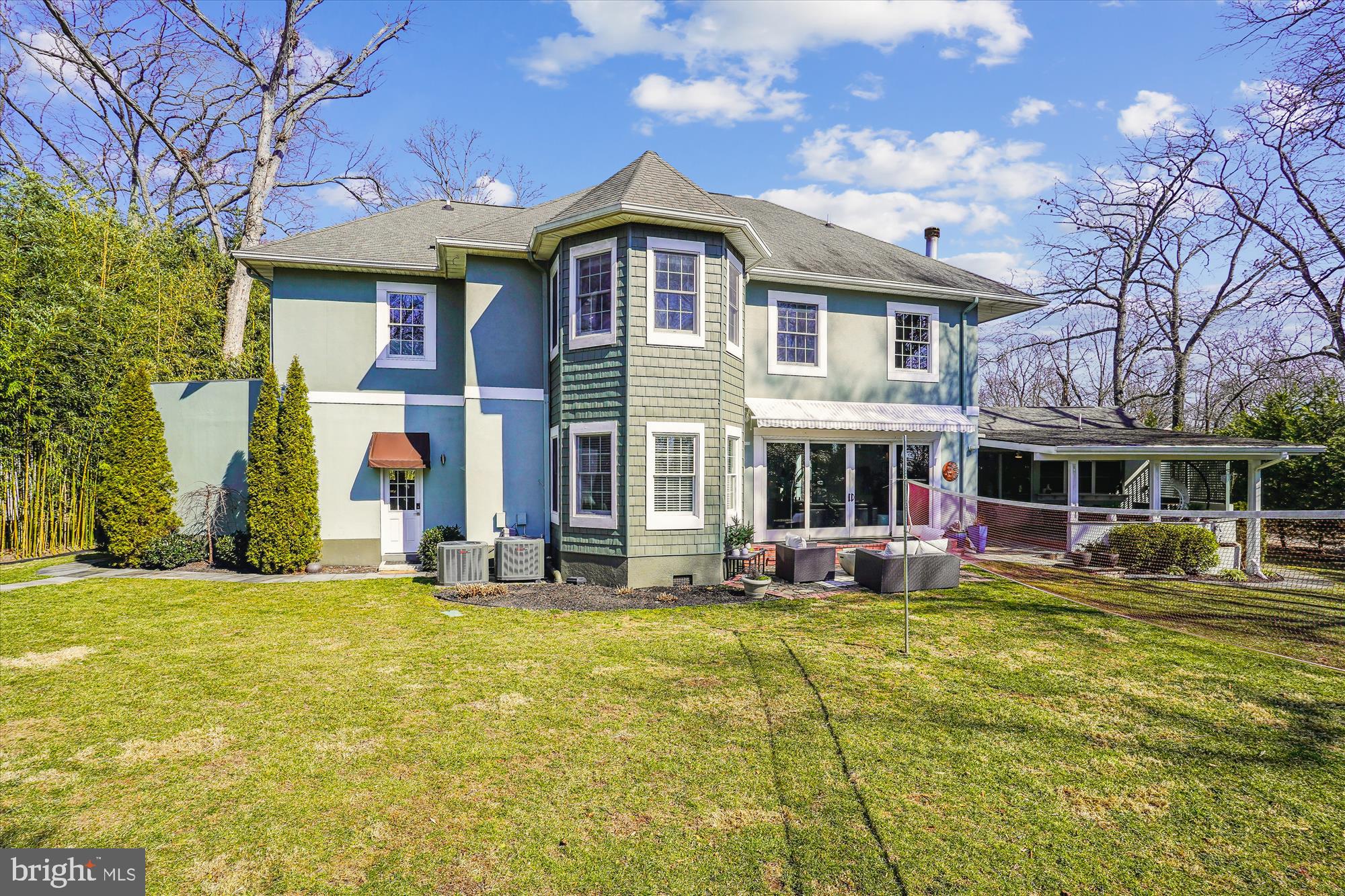 1212 SHENANDOAH ROAD