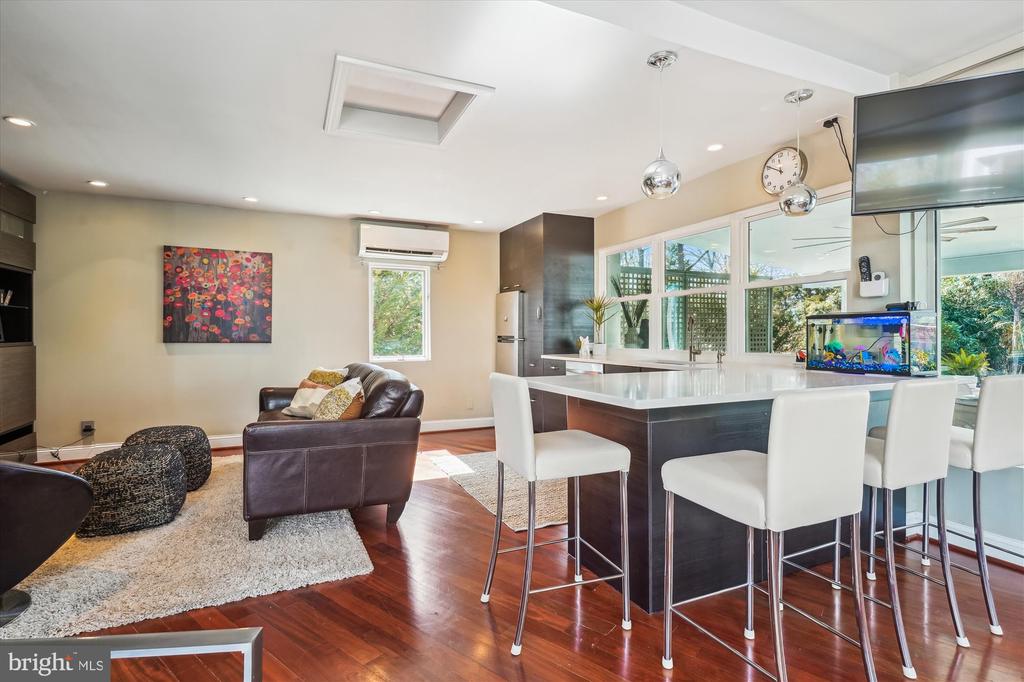 1212 SHENANDOAH ROAD