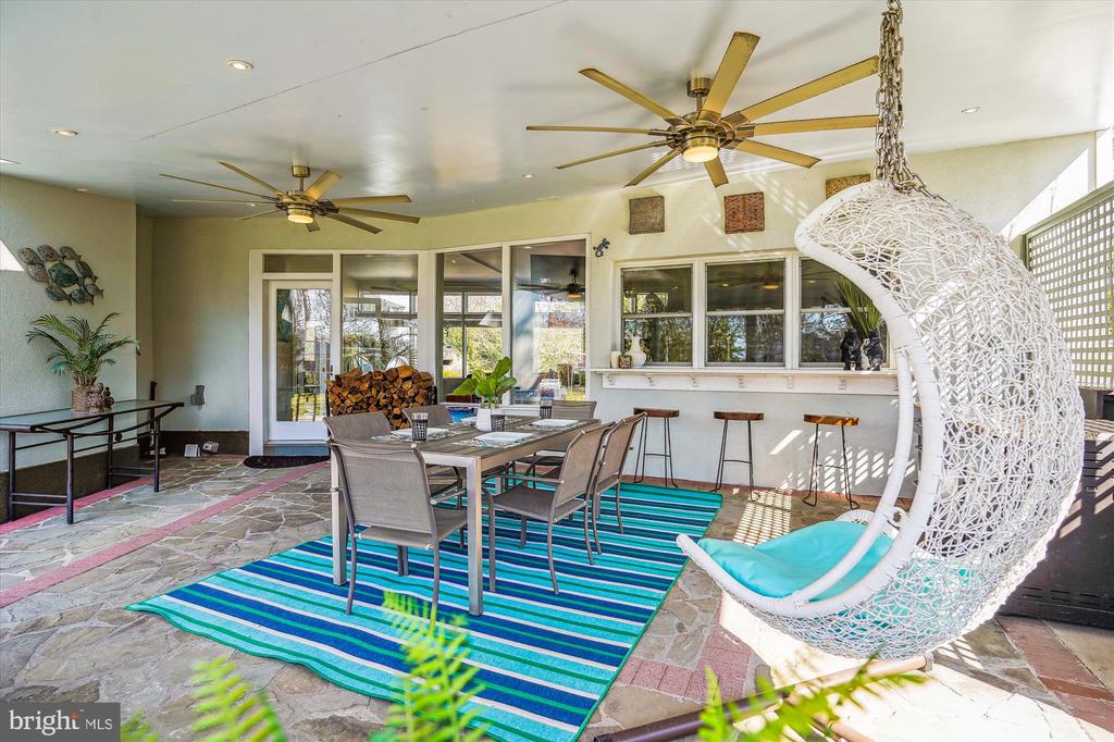 1212 SHENANDOAH ROAD
