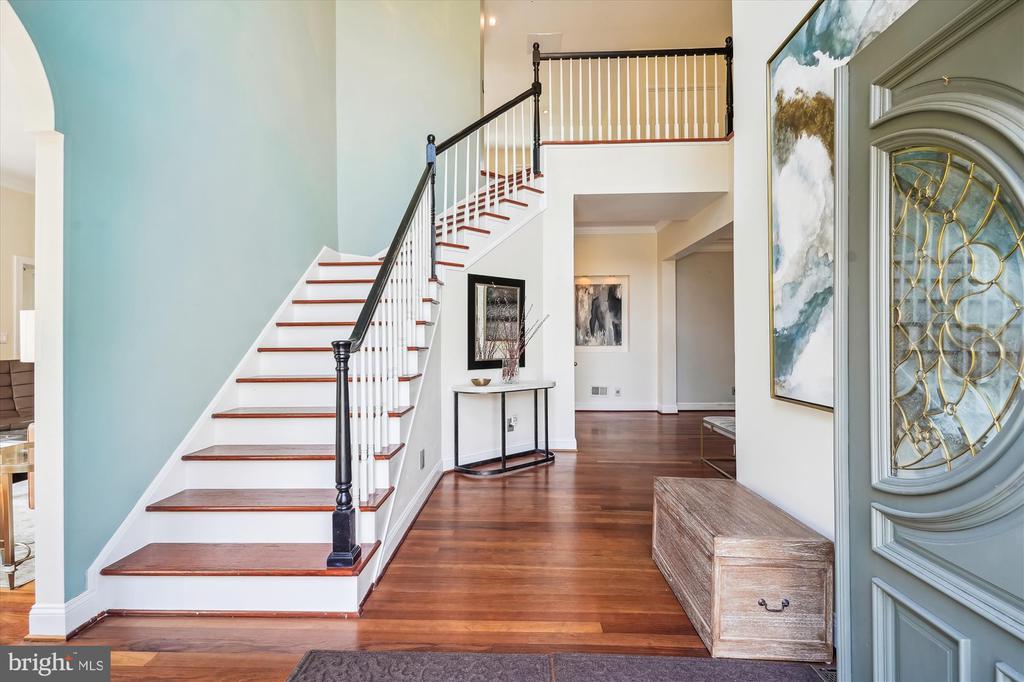1212 SHENANDOAH ROAD