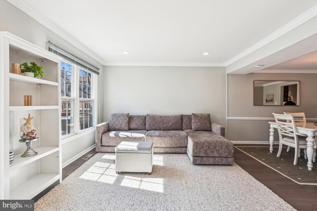 4323 GYPSY COURT