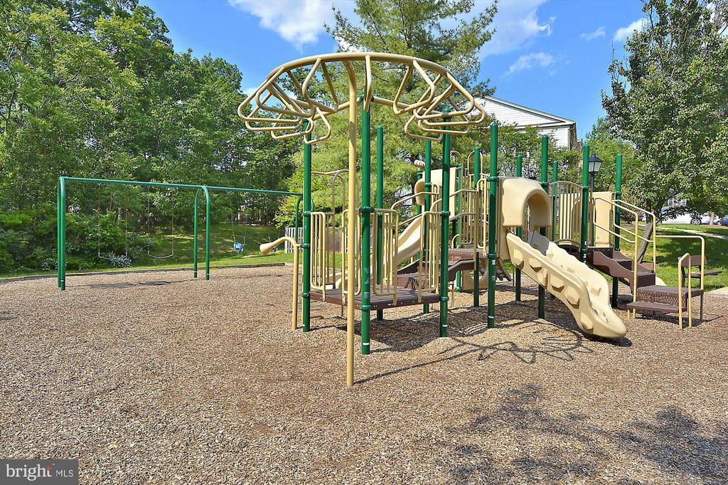 4323 GYPSY COURT
