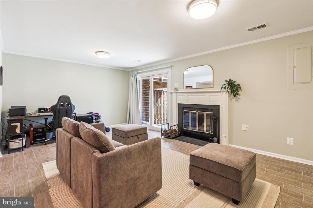 4323 GYPSY COURT