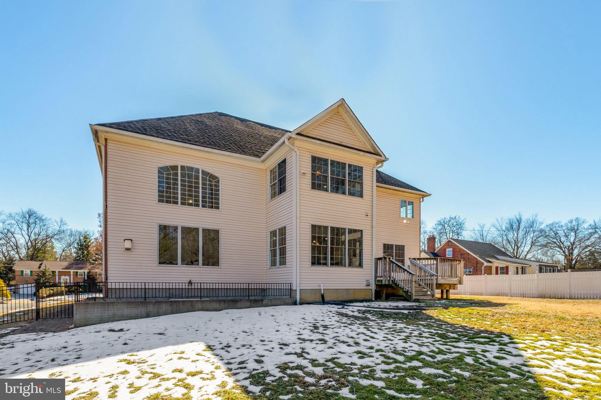2412 SHERWOOD HALL LANE