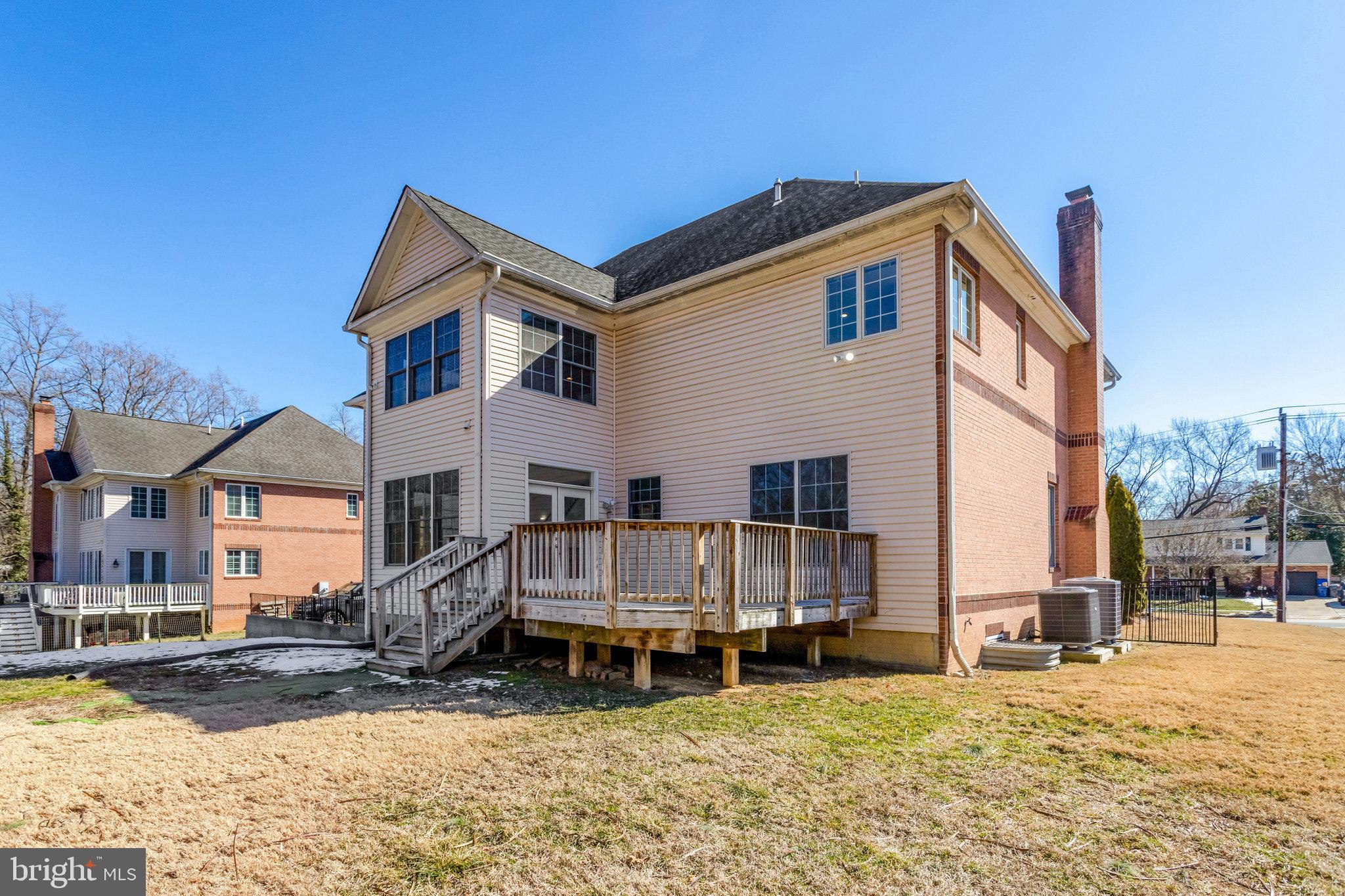 2412 SHERWOOD HALL LANE