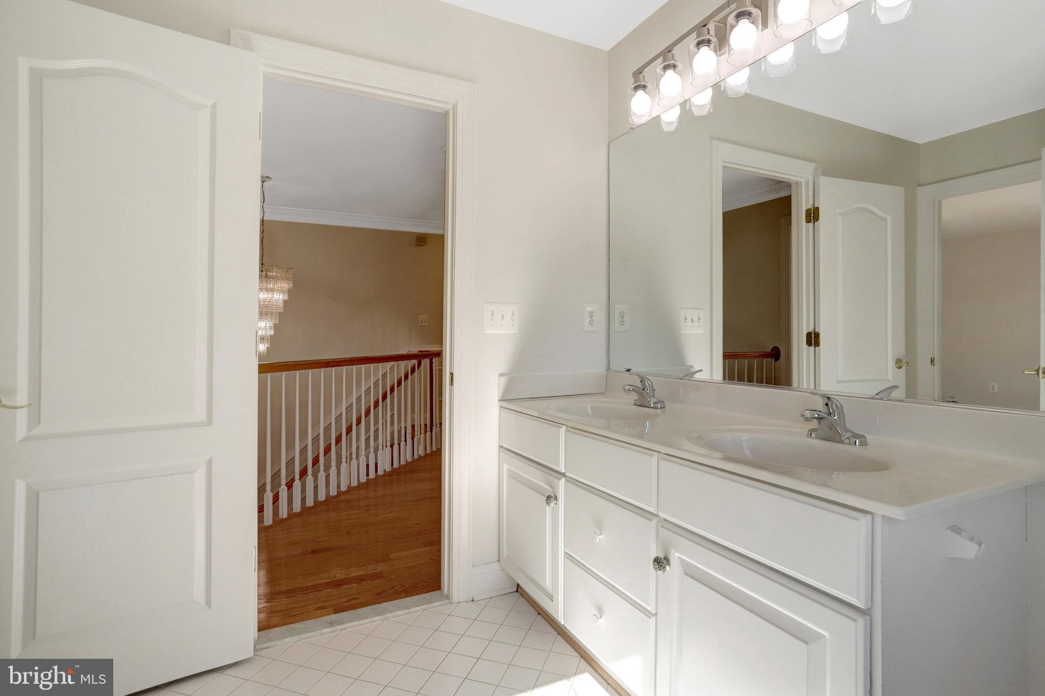 2412 SHERWOOD HALL LANE