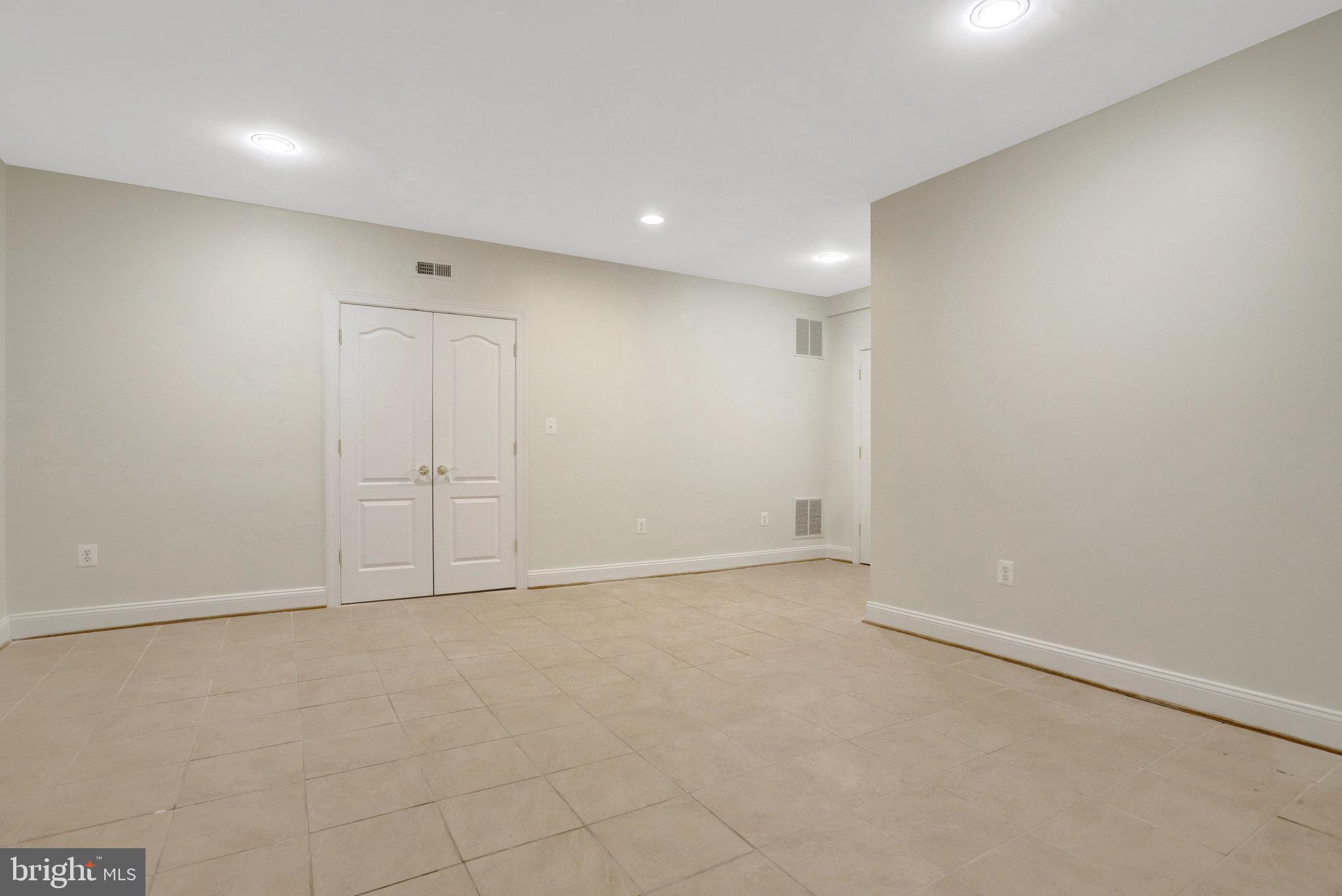 2412 SHERWOOD HALL LANE