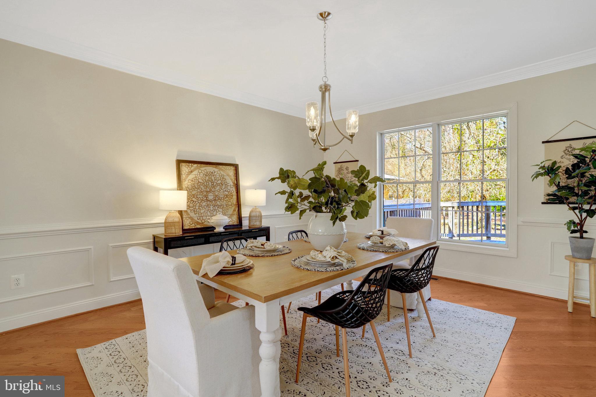 2412 SHERWOOD HALL LANE