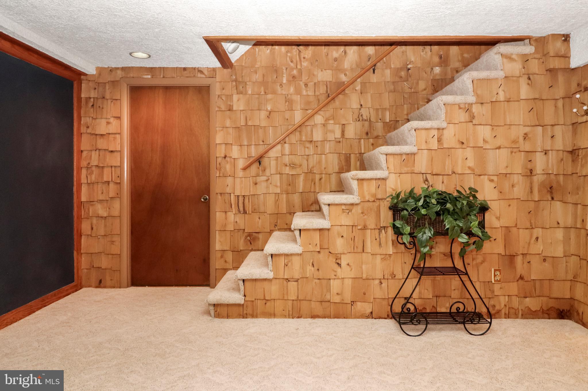 5513 SEDGWICK LANE