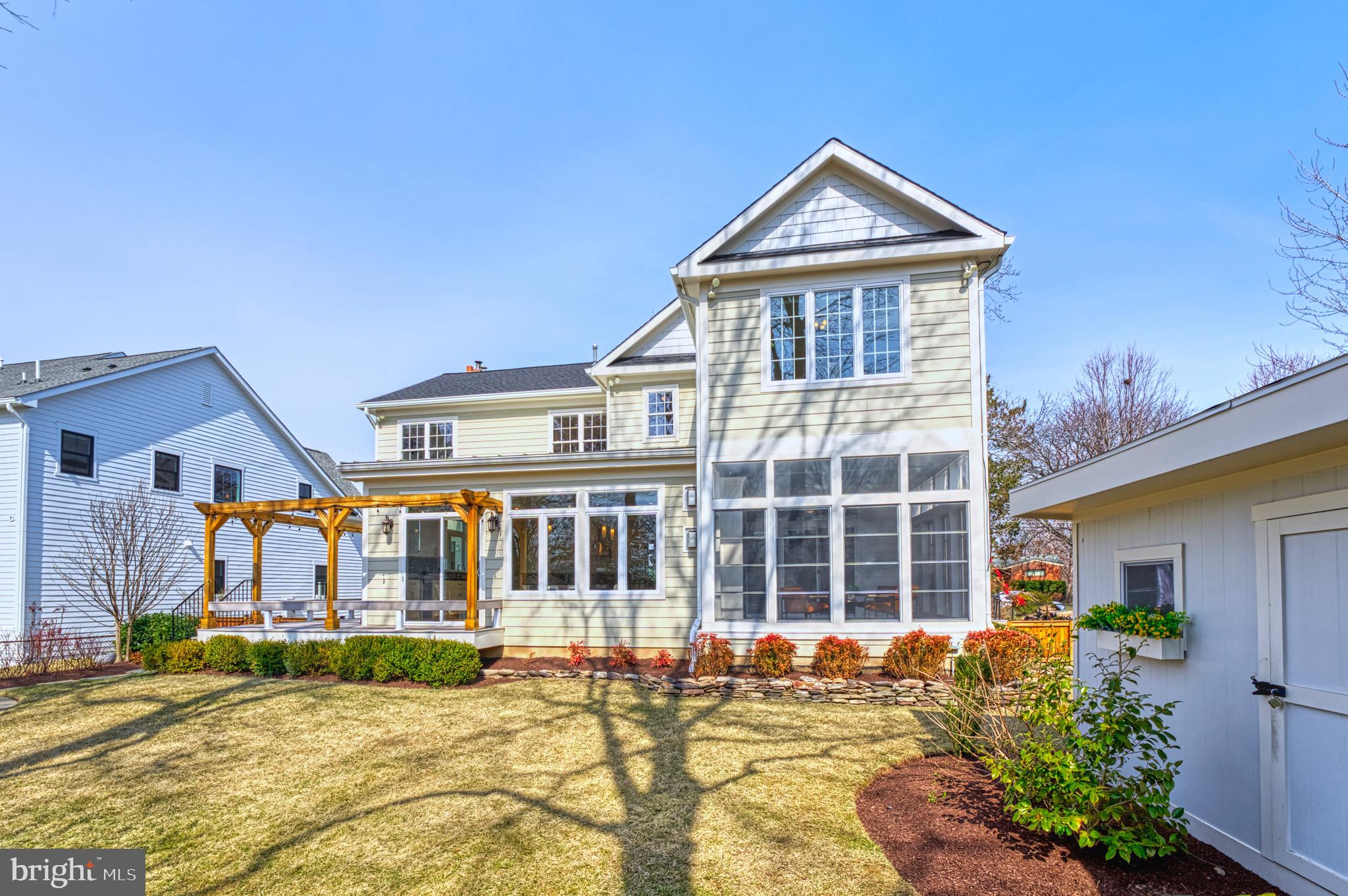 1610 WOODMOOR LANE