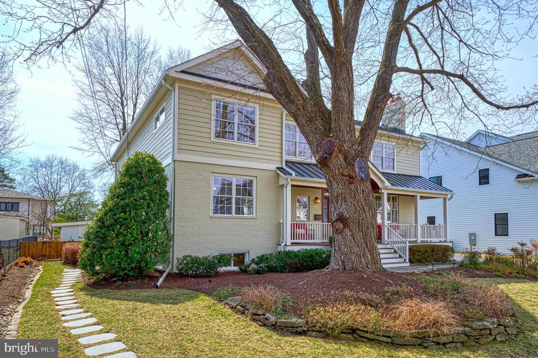 1610 WOODMOOR LANE