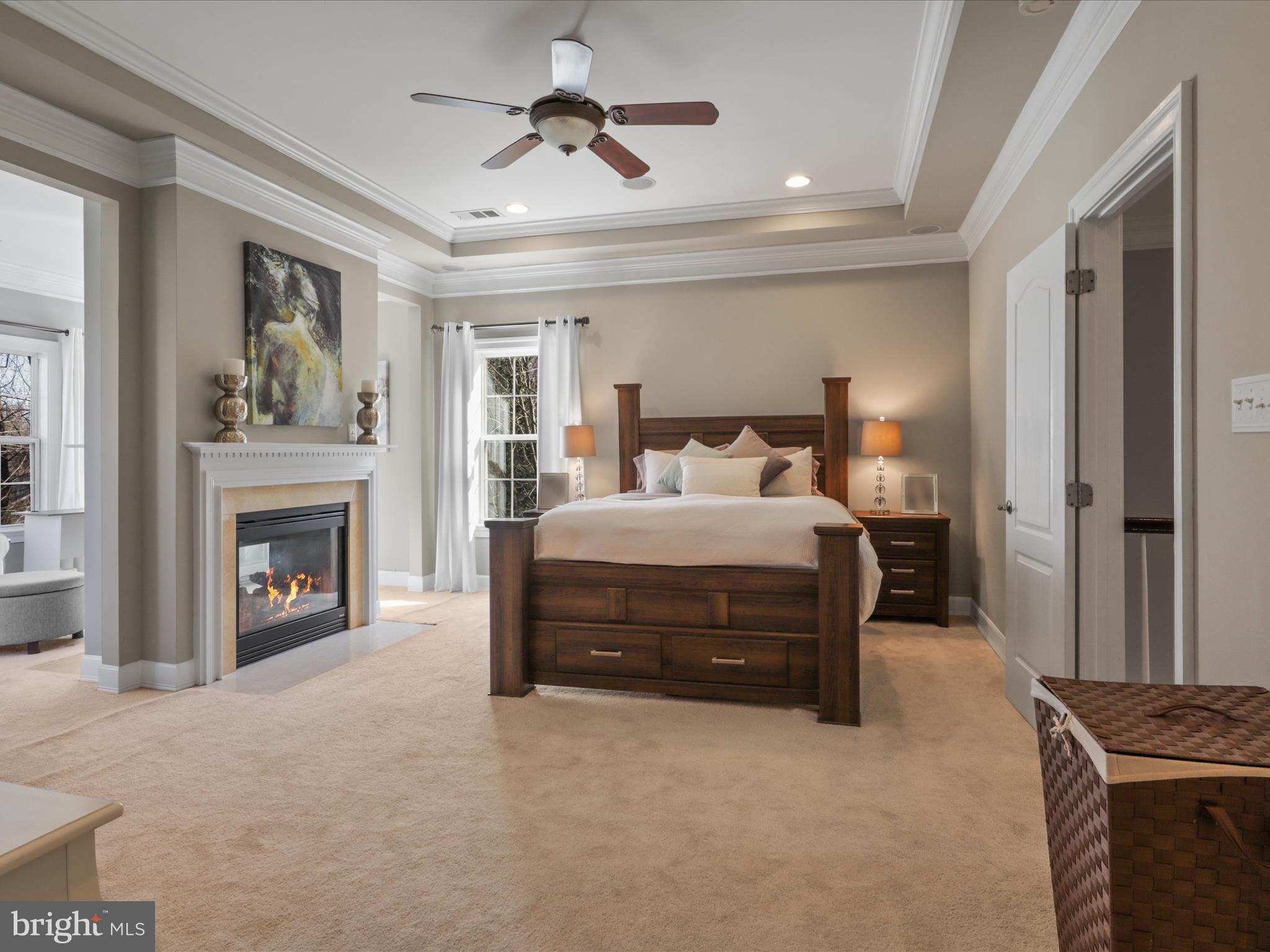 4499 MONMOUTH STREET