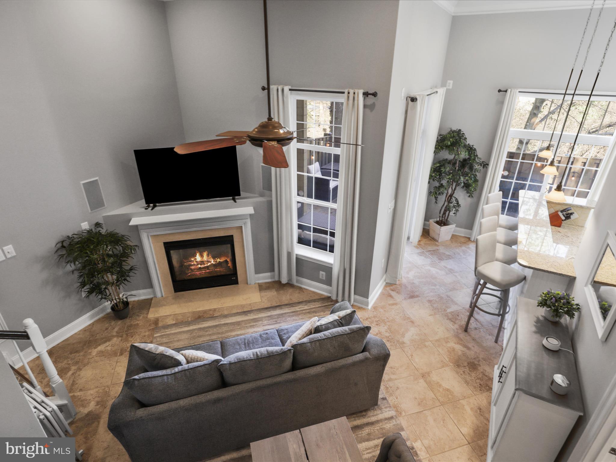 4499 MONMOUTH STREET