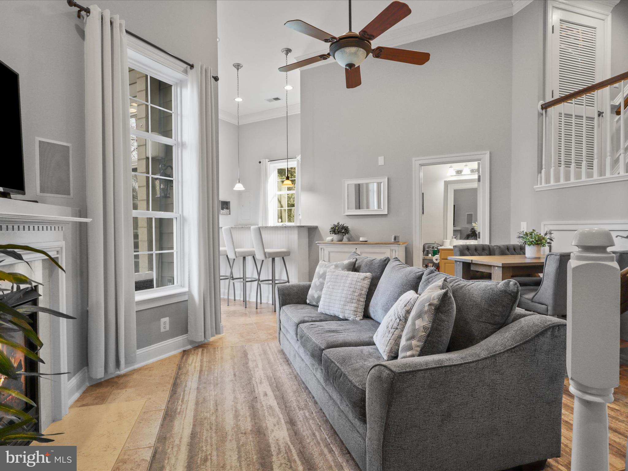 4499 MONMOUTH STREET