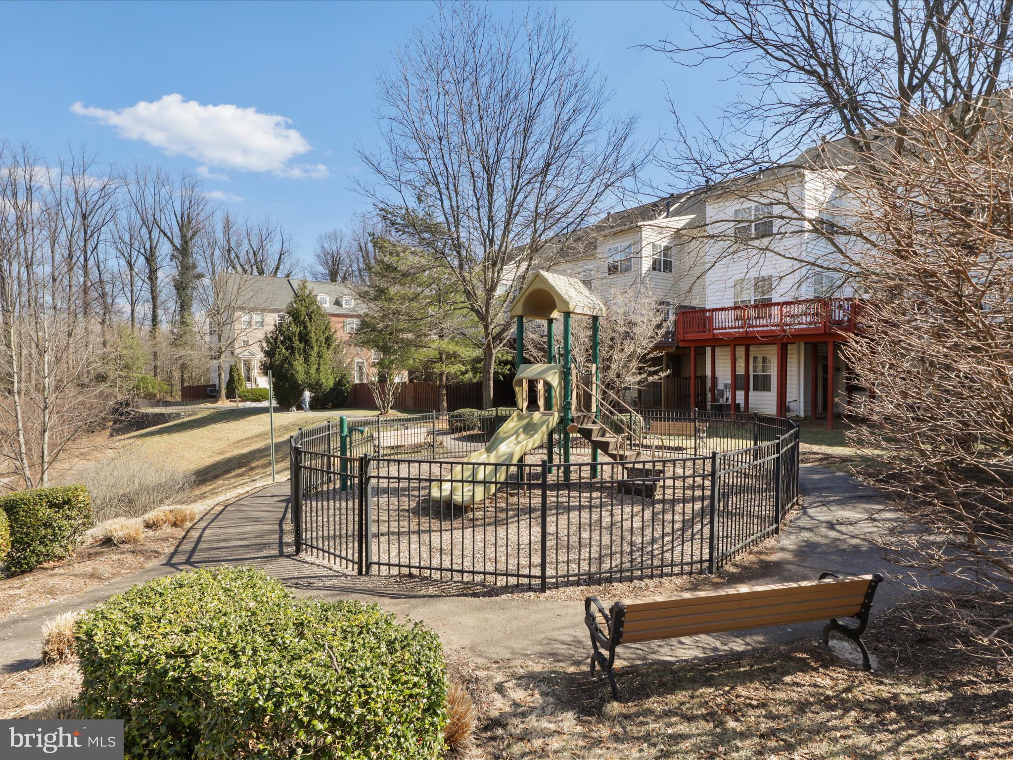 4499 MONMOUTH STREET