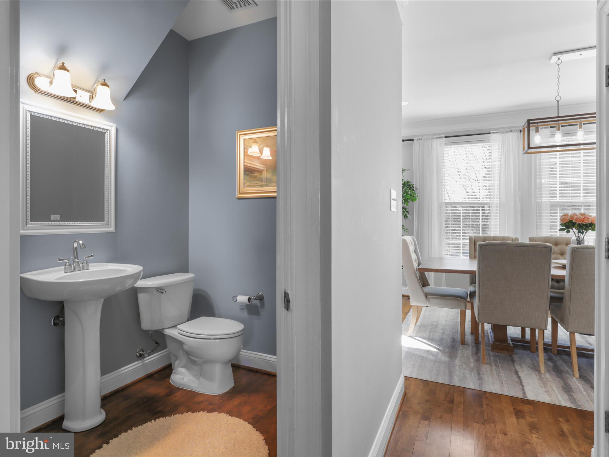 4499 MONMOUTH STREET