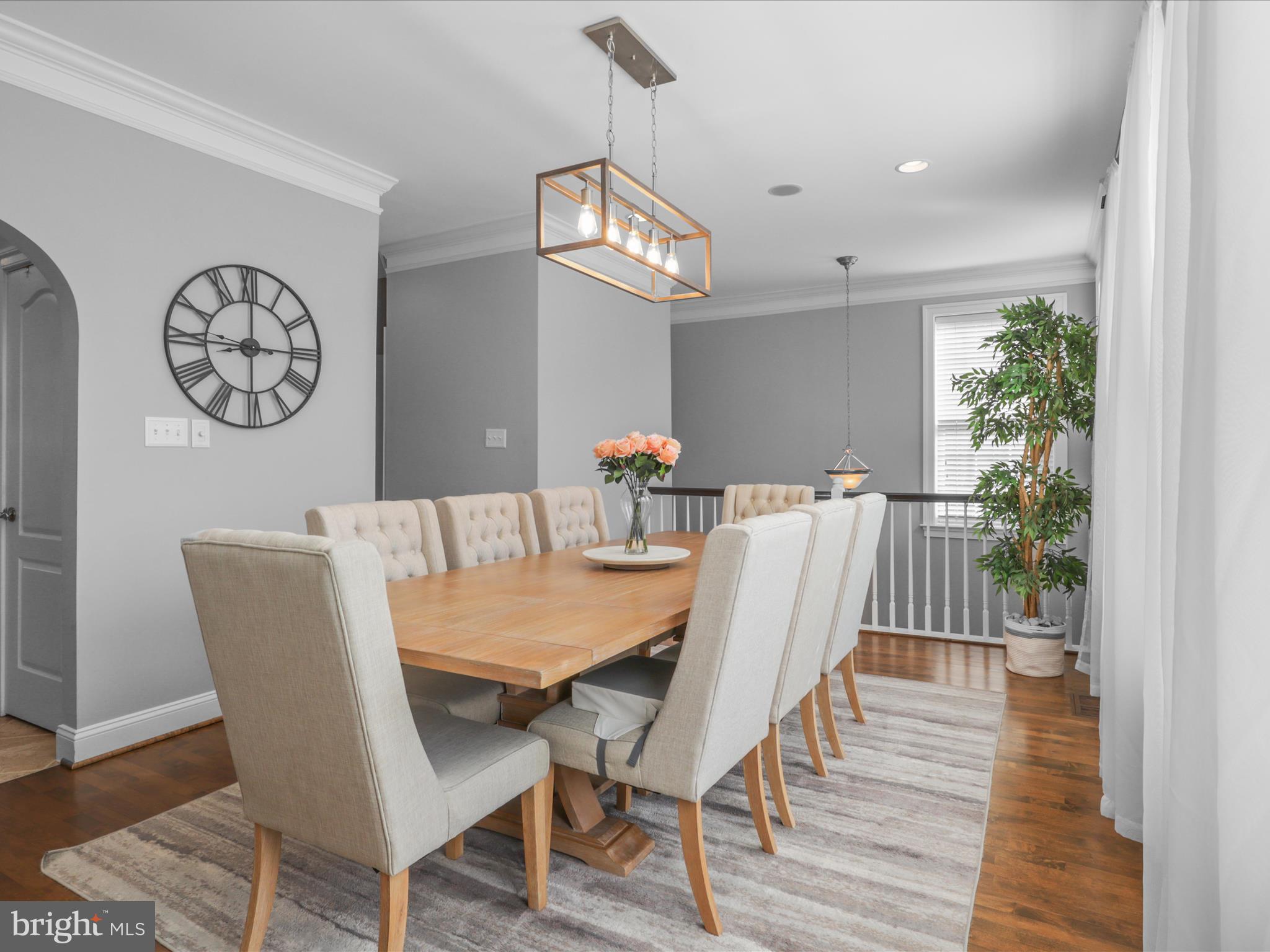 4499 MONMOUTH STREET