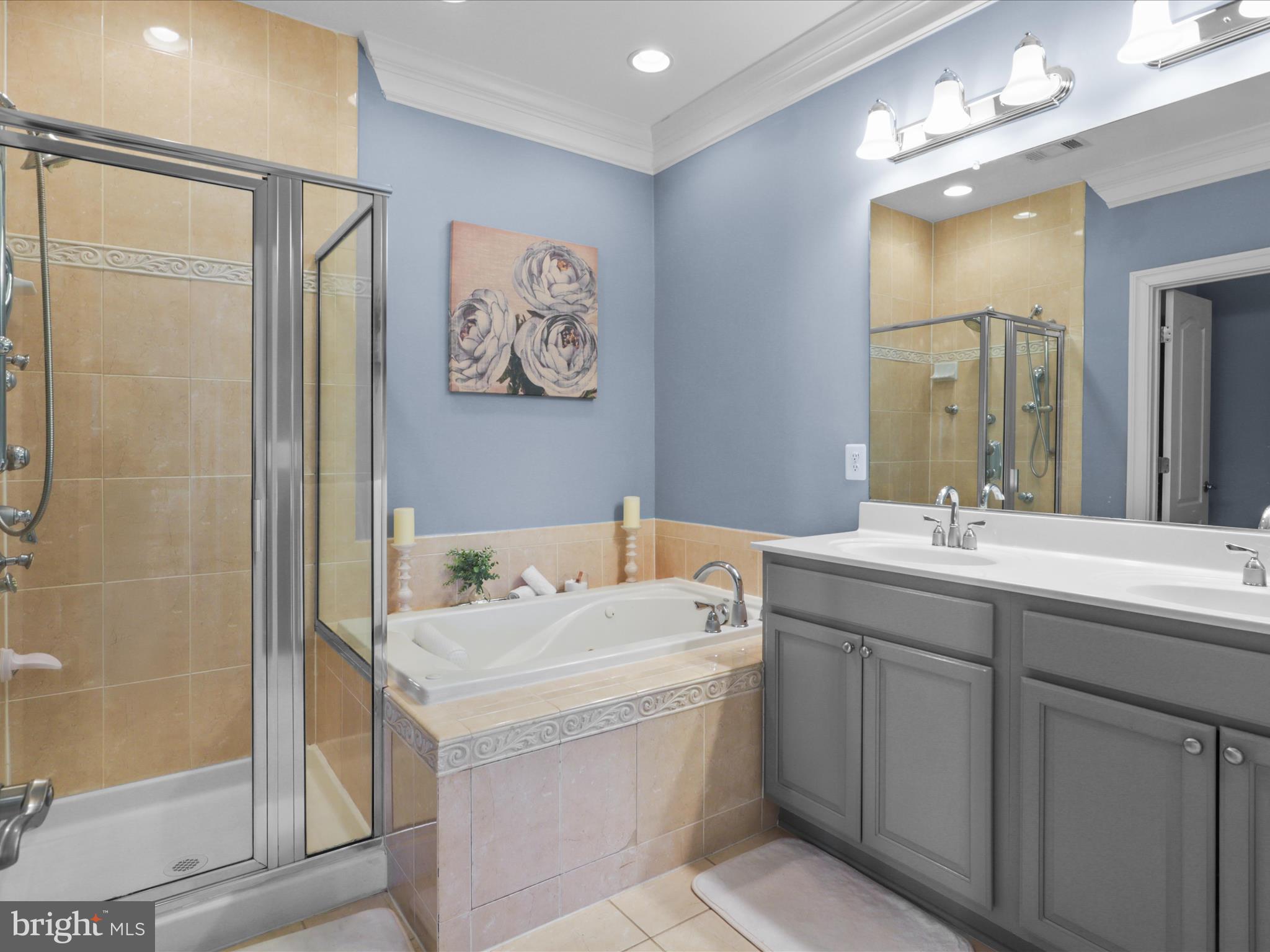 4499 MONMOUTH STREET