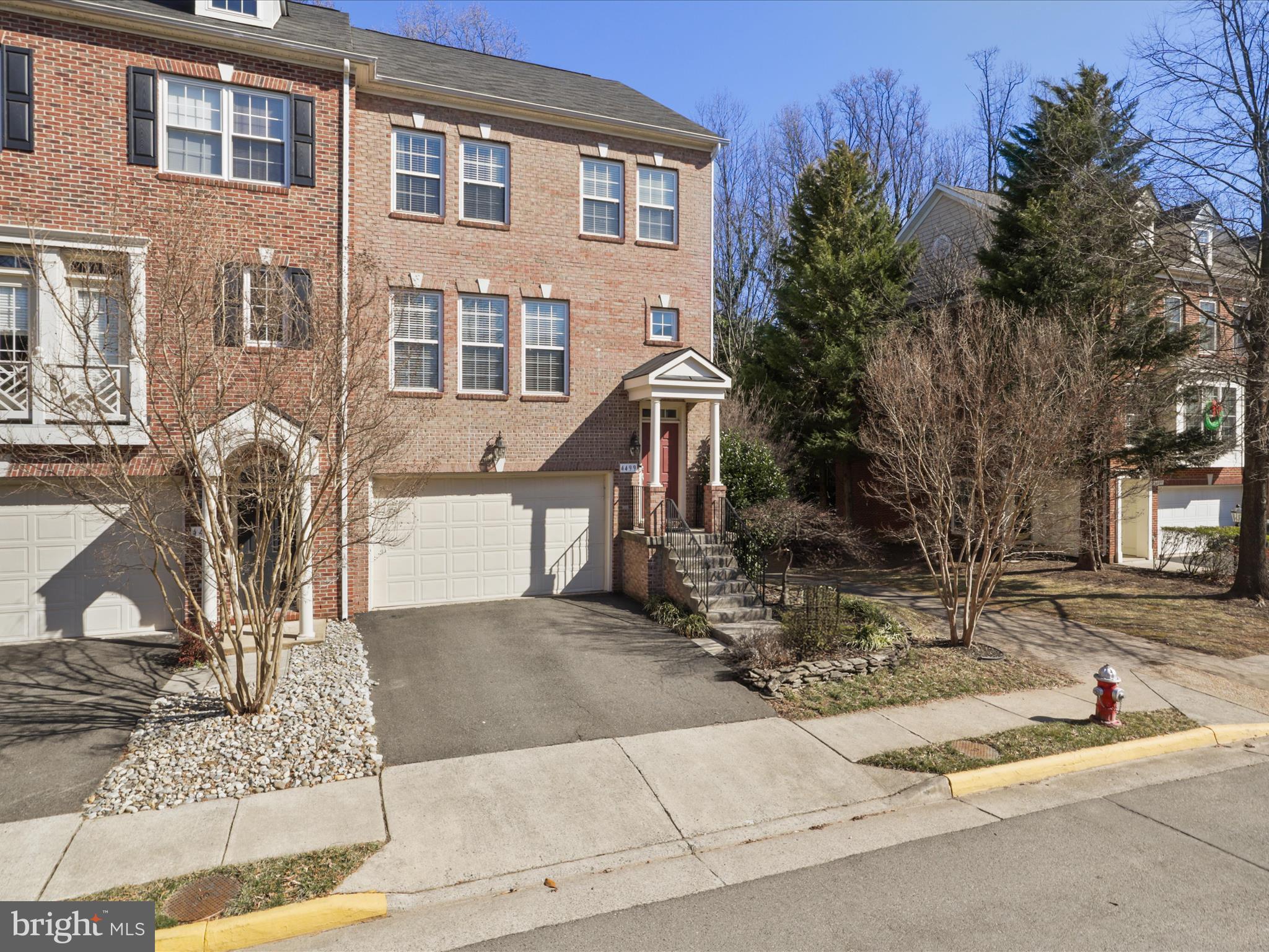 4499 MONMOUTH STREET