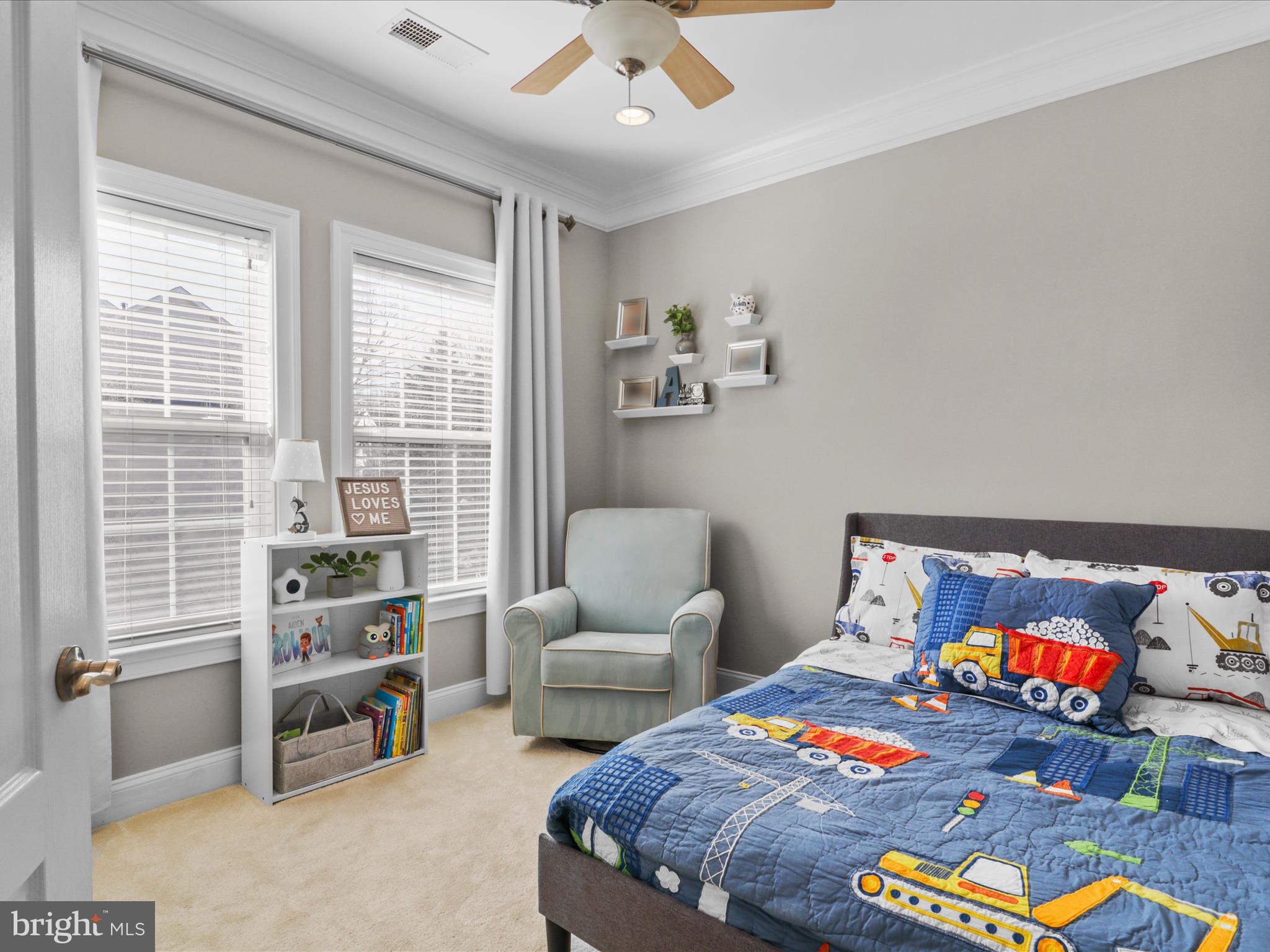 4499 MONMOUTH STREET