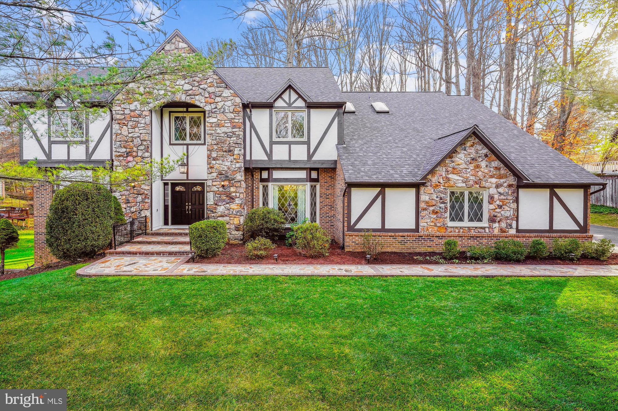 10319 HICKORY FOREST DRIVE