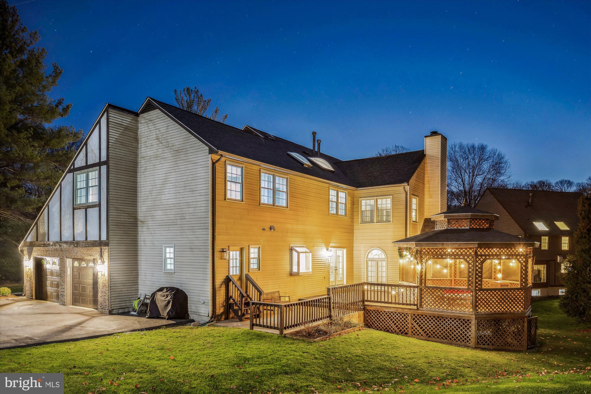 10319 HICKORY FOREST DRIVE