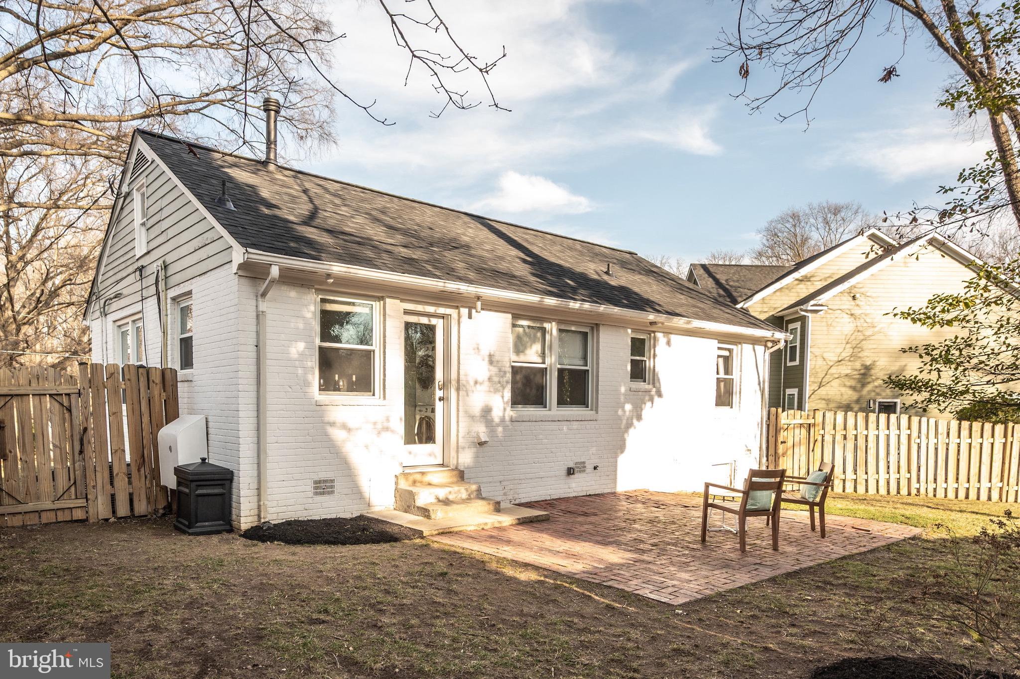 8110 WINGFIELD PLACE