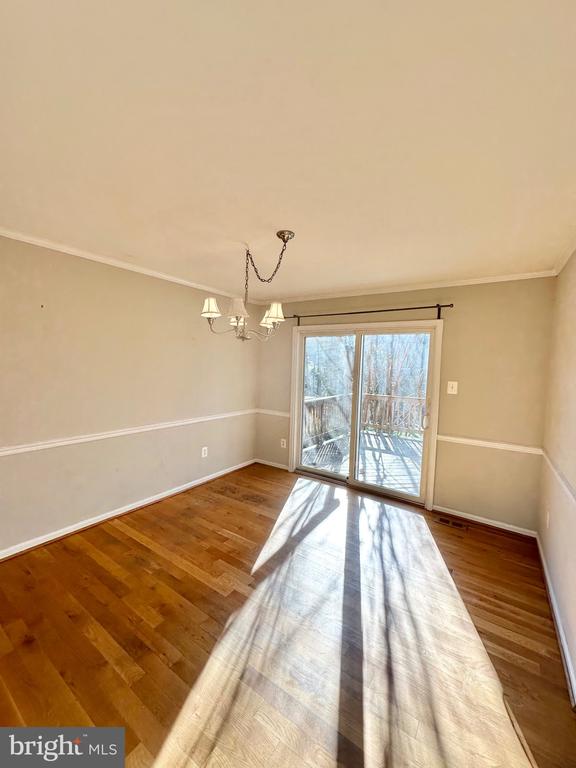 3888 MOHR OAK COURT