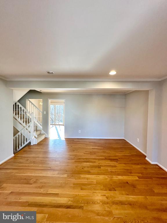 3888 MOHR OAK COURT